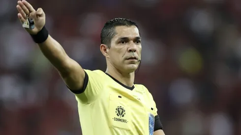 Mario Díaz de Vivar apitará o primeiro jogo do Cruzeiro no Mineirão pela Sul-Americana (Photo by Buda Mendes)