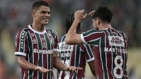 Martinelli jogador do Fluminense comemora seu gol com Thiago Silva – Foto: Thiago Ribeiro/AGIF