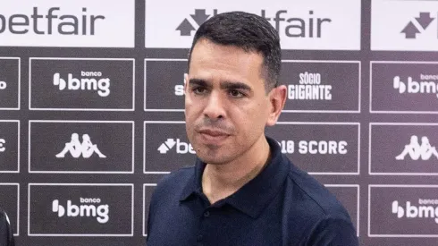 Marcelo Sant'Ana pelo Vasco em apresentação de jogadores. Fotos: Dikran Sahagian/Vasco.