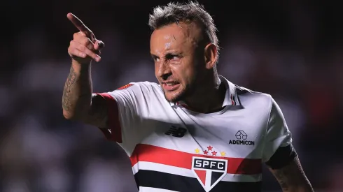 Rafinha pode voltar ao São Paulo como auxiliar-técnico.