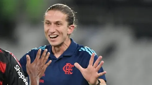 Filipe Luís elogiou o craque do Flamengo.