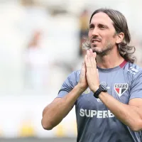 Diretoria do São Paulo recebe ligações de aliados políticos pedindo a troca de Zubeldía por Dorival Júnior, diz Gabriel Sá