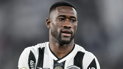 Botafogo descarta cirurgia e prevê retorno no Mundial de Clubes