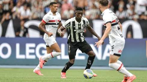 Luiz Henrique jogador do Botafogo – Foto: Thiago Ribeiro/AGIF