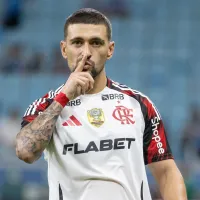 Arrascaeta atinge 50 gols contra grandes do Brasil e amplia feitos com a camisa do Flamengo