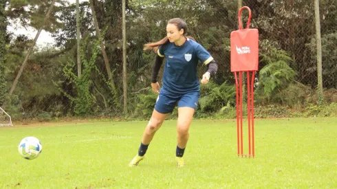 Zagueira Thamirys Lima. Foto: Divulgação/Avaí-Kindermann