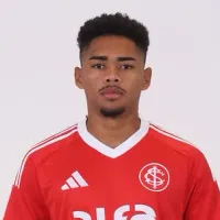 Zagueiro Victor Gabriel retorna ao Internacional como titular para o Gre-Nal