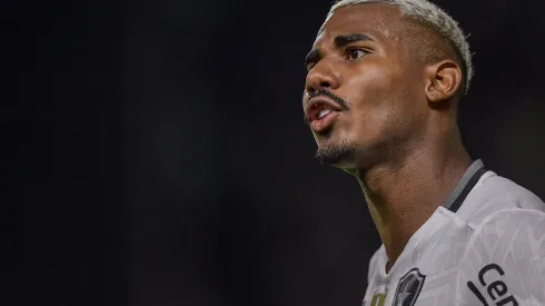 Renato Paiva gostou do que viu contra o São Paulo e vai seguir com Cuiabano na LE diante do Atlético-MG