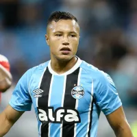 Marlon, ex-Cruzeiro, estreia pelo Grêmio no Brasileirão e atuação repercute na web: “Outra prateleira”