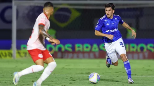 Villalba jogador do Cruzeiro durante partida contra o Bragantino – Foto: Joisel Amaral/AGIF