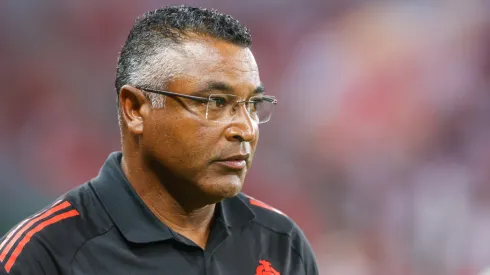 Roger Machado realiza últimos ajustes no Internacional para encarar o Nacional-URU – Foto: Luiz Erbes/AGIF