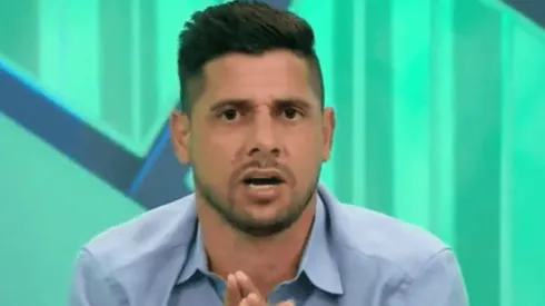 Cicinho comentarista da Band – Foto: Divulgação Arena SBT