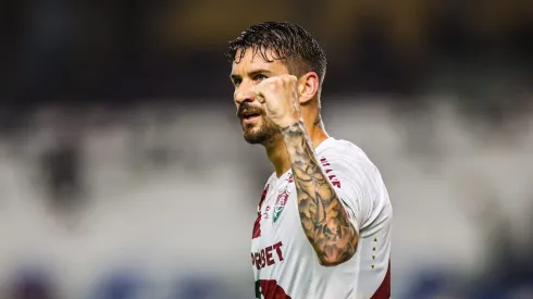 Everaldo, jogador do Fluminense, comemora seu gol durante partida contra o Águia de Marabá, pela Copa do Brasil. Foto: Fernando Torres/AGIF.