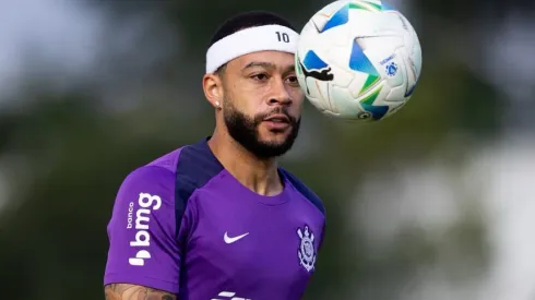 Memphis Depay no CT Joaquim Grava – Foto: Reprodução/Instagram