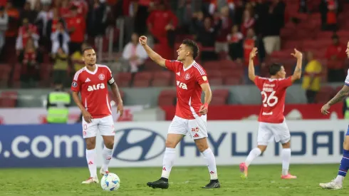 Jogadores do Internacional comemoram um dos gols diante do Nacional-URU, pela CONMEBOL Libertadores. Foto: Ricardo Duarte/Internacional.