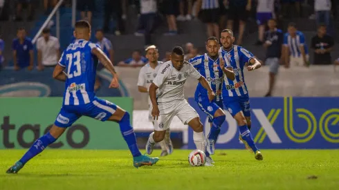 Grêmio e CSA se enfrentaram na Série B Campeonato Brasileiro de 2022. Foto: Francisco Cedrim/AGIF.