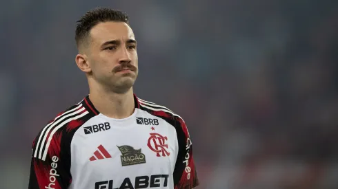 Léo Ortiz, jogador do Flamengo, durante partida contra o Vasco, pelo Brasileirão Betano. Foto: Thiago Ribeiro/AGIF.