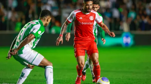 Bruno Tabata deve ser uma das novidades do Inter diante do Juventude pelo Brasileirão