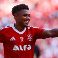 Roger Machado elogia Victor Gabriel, zagueiro do Internacional: “É um fenômeno de bola aérea…”