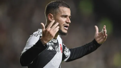 Philippe Coutinho é um dos pilares do Vasco da Gama em 2025 – Foto: Thiago Ribeiro/AGIF