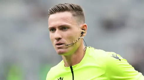 Ramon Abatti Abel foi o árbitro da partida.