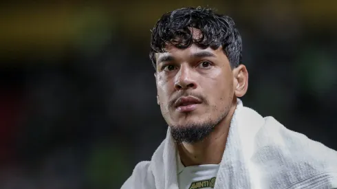 Zagueiro decidiu abrir o jogo – Foto: Rafael Vieira/AGIF.