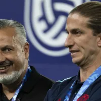 José Boto e Filipe Luís não tiraram folga no Flamengo para fazer reunião