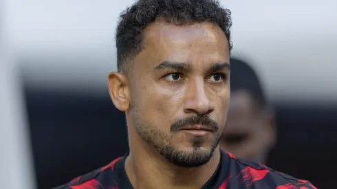 Lateral deu a sua opinião – Foto: Liamara Polli/AGIF.