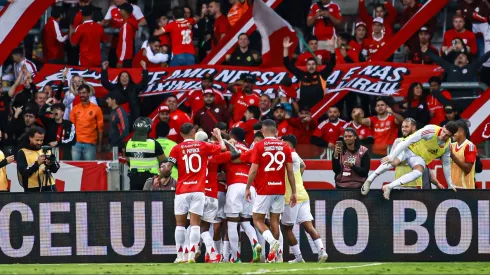 Inter sofreu, mas venceu o Maracanã pelo placar minímo