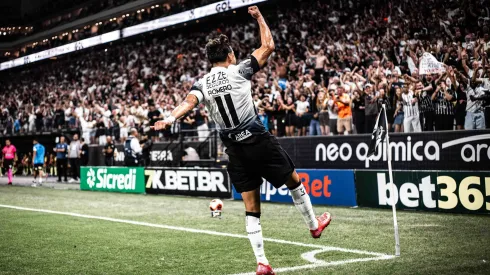 Angel Romero jogador do Corinthians comemora seu gol – Foto: Leonardo Lima/AGIF