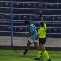 Raíssa Bahia é expulsa após retornar duas vezes ao campo sem autorização em duelo contra o Corinthians