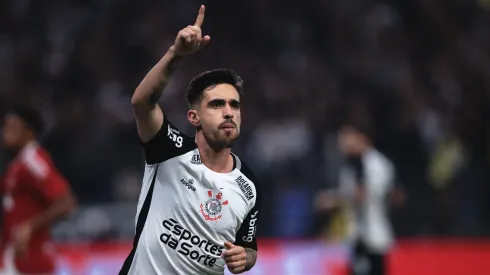 SP – SAO PAULO – 03/05/2025 – BRASILEIRO A 2025, CORINTHIANS X INTERNACIONAL – Igor Coronado jogador do Corinthians comemora seu gol durante partida contra o Internacional no estadio Arena Corinthians pelo campeonato Brasileiro A 2025. Foto: Ettore Chiereguini/AGIF