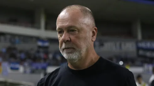 Mano Menezes técnico do Grêmio durante a partida entre CSA e Grêmio no Estádio Rei Pelé em Maceió (AL), válida pela Copa do Brasil 2025.