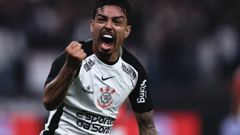 SP – SAO PAULO – 03/05/2025 – BRASILEIRO A 2025, CORINTHIANS X INTERNACIONAL – Matheus Bidu jogador do Corinthians comemora durante partida contra o Internacional no estadio Arena Corinthians pelo campeonato Brasileiro A 2025. Foto: Ettore Chiereguini/AGIF