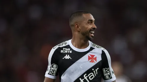 Paulo Henrique, jogador do Vasco, durante partida contra o Flamengo, pelo Brasileirão Betano. Foto: Thiago Ribeiro/AGIF.