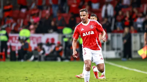 Fernando jogador do Internacional durante partida contra o Maracanã no estadio Beira-Rio pelo campeonato Copa Do Brasil 2025. Foto: Maxi Franzoi/AGIF