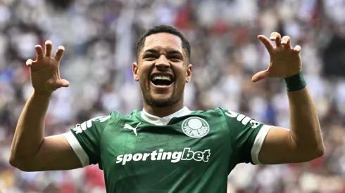 Vitor Roque marcou seu primeiro gol pelo Palmeiras na vitória sobre o Vasco, pelo Brasileirão. Foto: Mateus Bonomi/AGIF