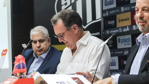 Marcelo Teixeira presidente do Santos durante coletiva de imprensa realizada na Vila Belmiro. Foto: Reinaldo Campos/AGIF