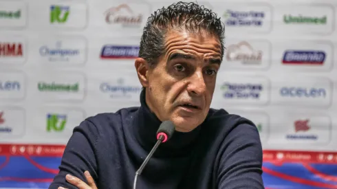 Renato Paiva pode ter retorno importante no Botafogo