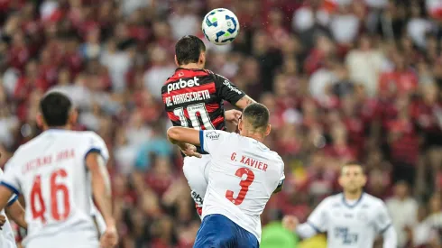 Com gol de Arrascaeta, Flamengo bate o Bahia por 1 a 0 no Maracanã.