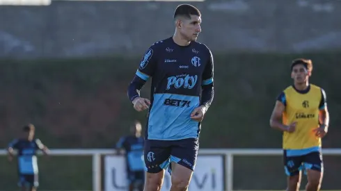 Sob o comando de Rafael Guanaes o elenco do Mirassol realizou nesta sexta o ultimo treino para encarar o Corinthians em casa neste sabado