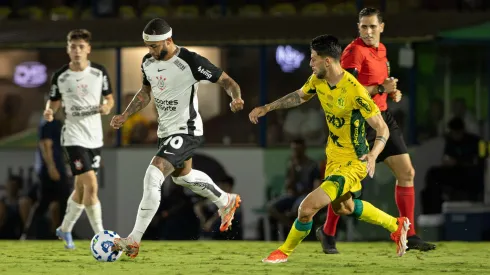 Memphis jogador do Corinthians durante partida contra o Mirasso – Foto: Joisel Amaral/AGIF