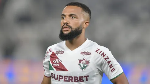 Samuel Xavier, jogador do Fluminens, durante partida contra o Botafogo, pelo Brasileirão Betano. Foto: Thiago Ribeiro/AGIF.