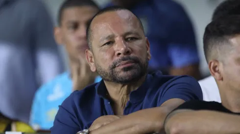 Neymar pai durante partida entre Santos e Botafogo-SP no estadio Vila Belmiro pelo campeonato Paulista 2025. Foto: Reinaldo Campos/AGIF