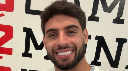 Yuri Alberto durante divulgação do novo uniforme do Timão