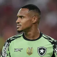 Goleiro John provoca Cebolinha em Flamengo x Botafogo e câmeras flagram cena inusitada e polêmica