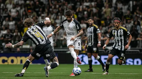 Atlético-MG x Corinthians empatam sem gols na Arena MRV, pelo Brasileirão Betano.