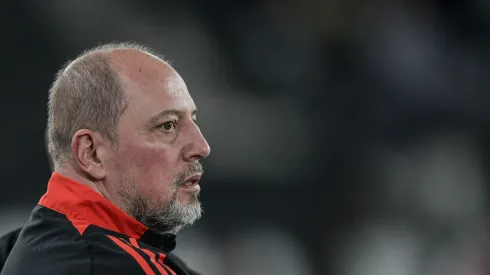 Alessandro Barcellos presidente do Internacional durante partida contra o Botafogo no estadio Engenhao pelo campeonato Brasileiro A 2025. Foto: Thiago Ribeiro/AGIF