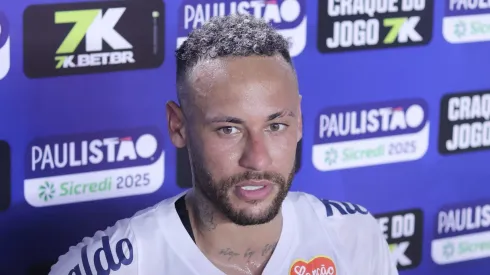 SP – SANTOS – 16/02/2025 – PAULISTA 2025, SANTOS X AGUA SANTA – Neymar Jr. jogador do Santos deixa o campo apos partida contra o Agua Santa no estadio Vila Belmiro pelo campeonato Paulista 2025. Foto: Reinaldo Campos/AGIF