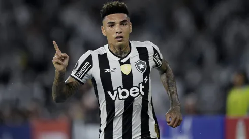 Igor Jesus comemora seu gol contra Universidad de Chile. Foto: Alexandre Loureiro/AGIF